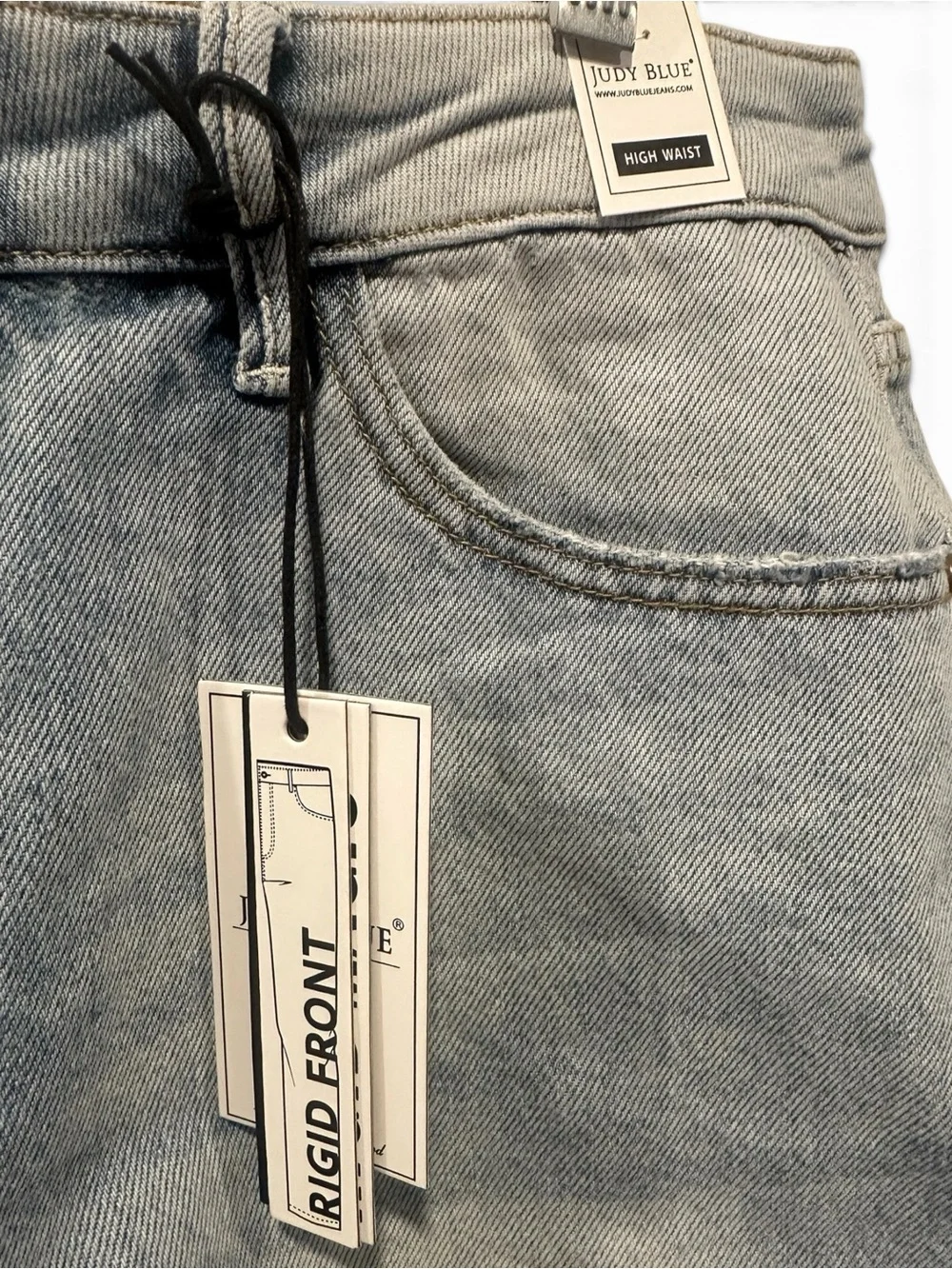 Women's Judy Blue 1XL Rigid Front Stretch Back Denim Shorts